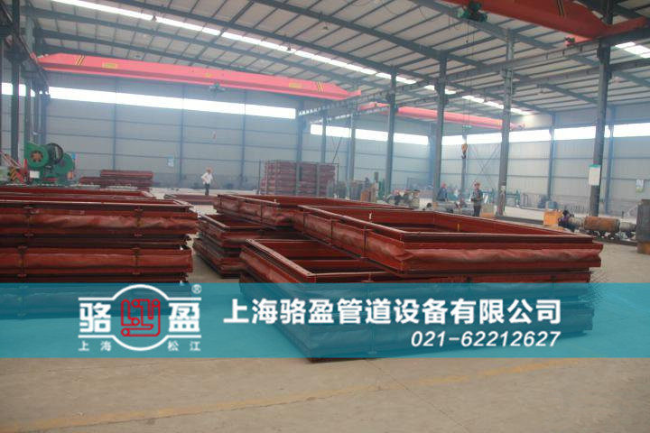 香港機(jī)場赤鱲角<a href=http://m.qdhtd.com target=_blank class=infotextkey>非金屬補(bǔ)償器</a>生產(chǎn)廠家